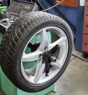 Dekkhotell i Ålesund: Trygg og enkel lagring av dekk