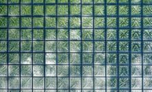 Vindskjerming med glas-levegg for terrasse og balkong